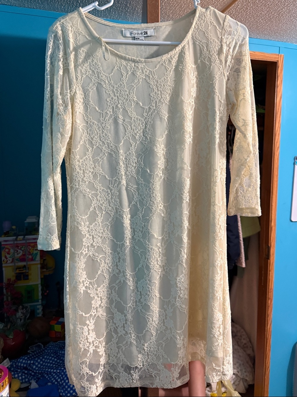 Forever 21 Ivory Lace Long-Sleeve Sheath Dress